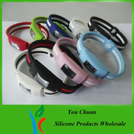 Silkscreen मुद्रित और लोगो के साथ पैनटोन रंग सिलिकॉन wristband घड़ियाँ मुद्रित