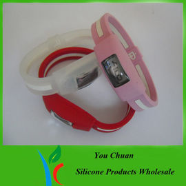 Silkscreen मुद्रित और लोगो के साथ पैनटोन रंग सिलिकॉन wristband घड़ियाँ मुद्रित