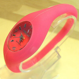 पर्यावरण के अनुकूल ऊर्जा सिलिकॉन Wristband घड़ी हल्के महिलाओं के लिए