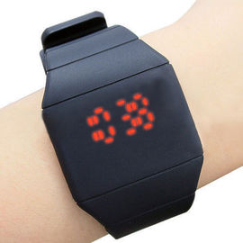 प्रदर्शन सिलिकॉन Wristband घड़ी टच, डिजिटल लाल एलईडी स्क्रीन खेल घड़ियाँ