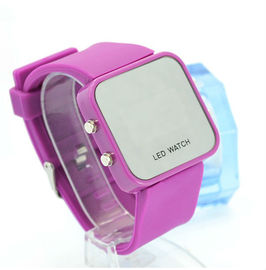 डिजिटल एलईडी सिलिकॉन Wristband देखो खेल शैली दर्पण सतह के साथ