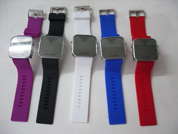टिकाऊ रंगीन सिलिकॉन Wristband घड़ी / सिलिकॉन कंगन घड़ियाँ