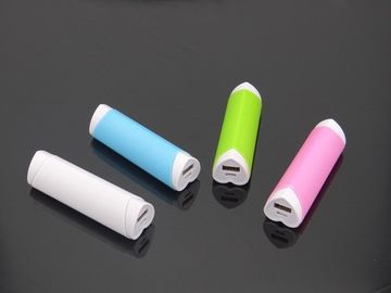 IPhone / आइपॉड के लिए दिल आकार लिपस्टिक यूएसबी पोर्टेबल पावर बैंक, रंगीन