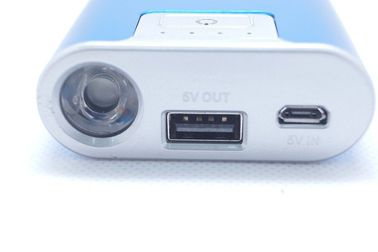 एलईडी मशाल के साथ डिजिटल कैमरा धातु यूएसबी पोर्टेबल पावर बैंक 6600mAh