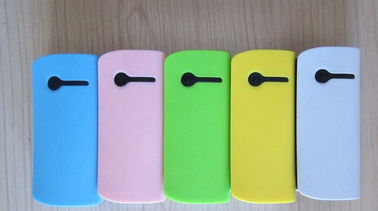 गैलेक्सी एस 4 मिनी / iPhone / iPad यूनिवर्सल पोर्टेबल पावर बैंक 5200mAh