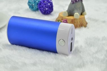 स्मार्टफोन के लिए यूनिवर्सल 5200mAh पावर बैंक बाहरी बैटरी चार्जर पोर्टेबल