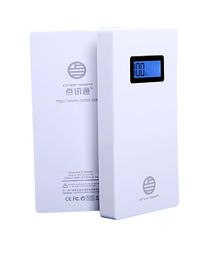 साथ एलसीडी डिस्प्ले 5V 2.1A आउटपुट डीसी मोबाइल उपकरणों के लिए 5000mAh पोर्टेबल पावर बैंक
