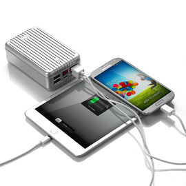 बड़ी क्षमता 24000MAH पोर्टेबल पावर बैंक 4 पोर्ट Ipad / लैपटॉप / iPhone के लिए