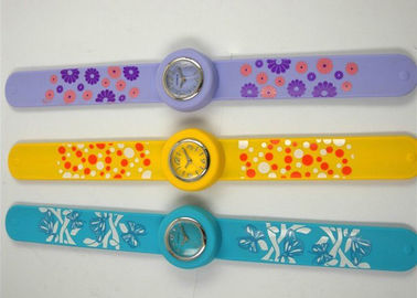 बिग चेहरा थप्पड़ कंगन सिलिकॉन Wristband साथ बच्चों के लिए सिल्क मुद्रित लोगो घड़ियाँ