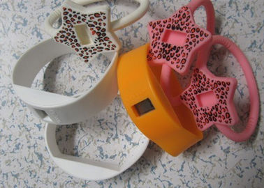 निविड़ अंधकार टिकाऊ सस्ते सटीक क्वार्ट्ज आंदोलन सिलिकॉन Wristband थोक घड़ियों