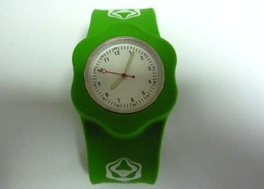 यूथ के लिए OEM चार मुद्रण रंग स्फटिक थप्पड़ सिलिकॉन wristband घड़ियाँ