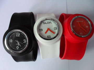 लचीले बच्चे सिलिकॉन Wristband घड़ी, हल्के थप्पड़ घड़ी
